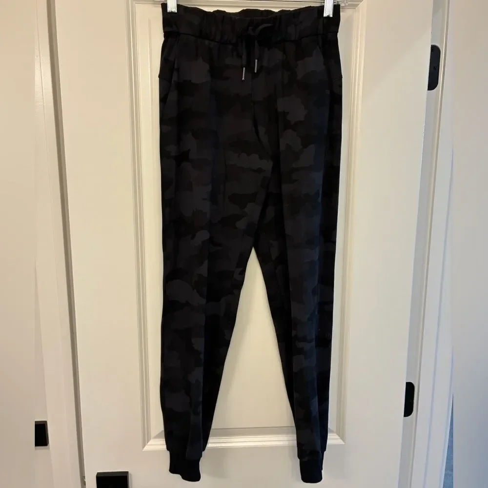 LULULEMON Stretch High-Rise Jogger Full Length Black 365 Camo Deep Coal Multi 2
